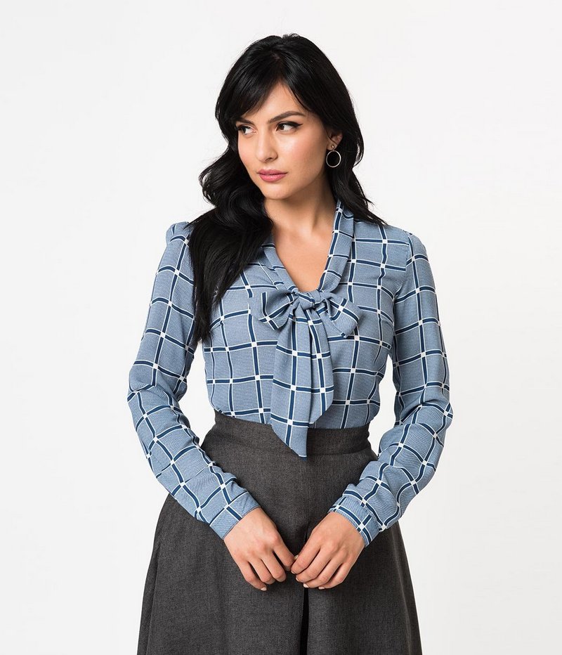 retro vintage outfit female