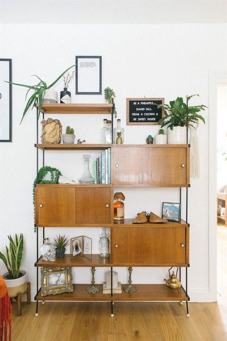 Retro Style Wall Shelves and Decor Retro Vintage Style Fashion and