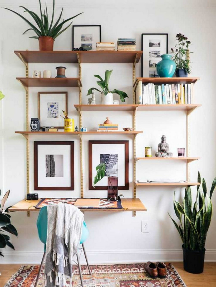 Retro Style Wall Shelves And Decor, Retro Shelving Ideas